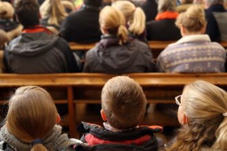 Pennsylvania church's viral policy welcoming 'loud' children prompts online debate