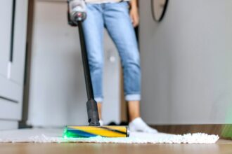 This $200 cordless vacuum dropped to $140 on Amazon â over 10,000 sold last month
