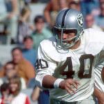 Raiders mourn Super Bowl champion Pete Banaszak, key figure in iconic 'Holy Roller' play